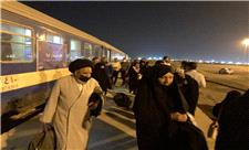 نخستین قطار ترکیبی تهران- کربلا وارد ایستگاه شلمچه در خوزستان شد